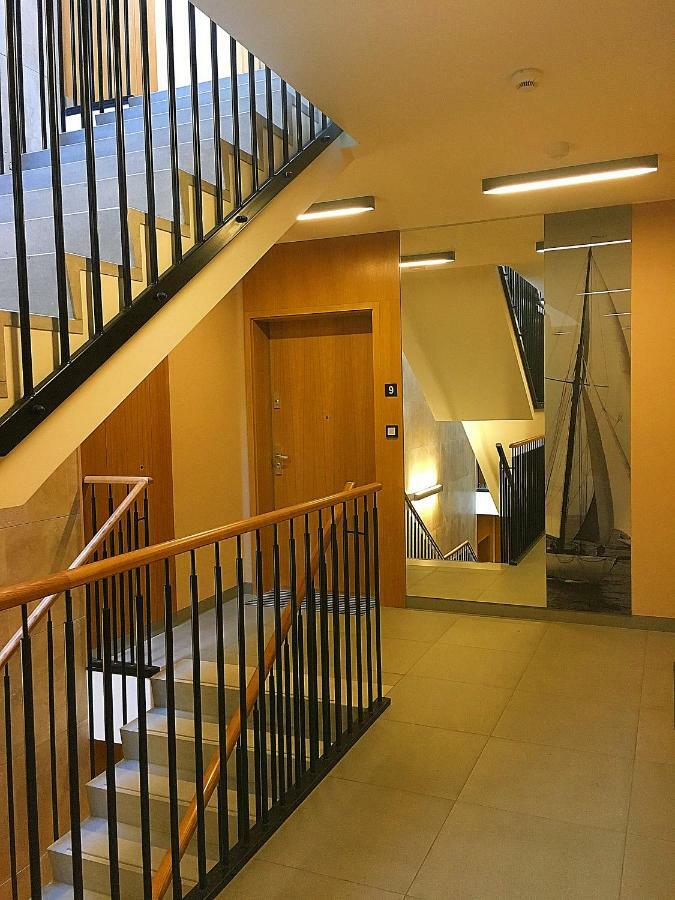 Nadmorski Dwor Wood Apartment 格但斯克 外观 照片