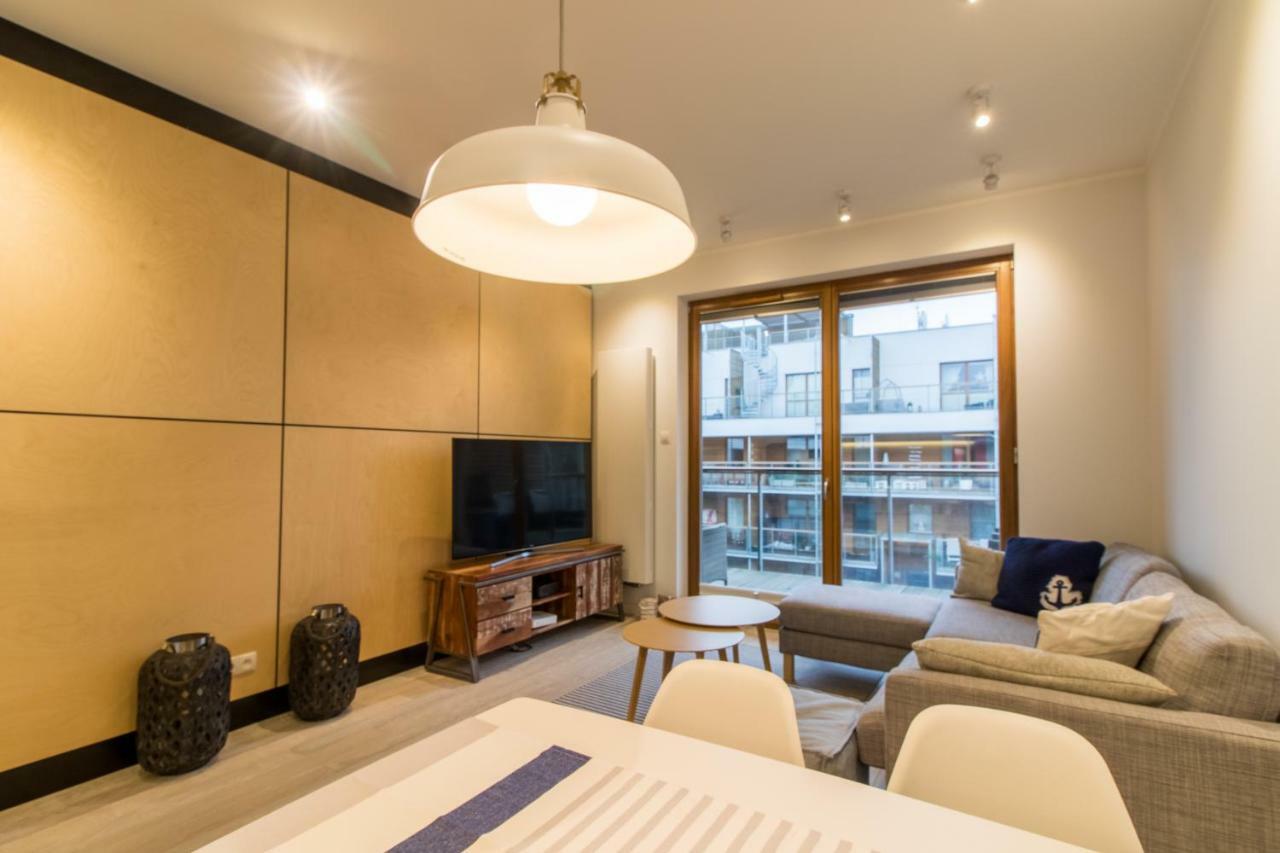 Nadmorski Dwor Wood Apartment 格但斯克 外观 照片