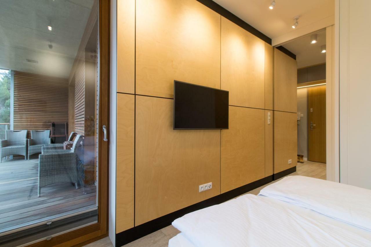 Nadmorski Dwor Wood Apartment 格但斯克 外观 照片
