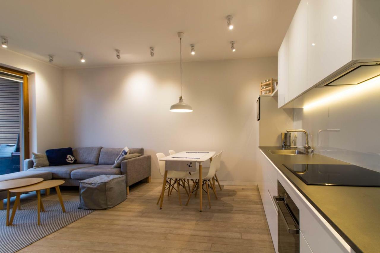 Nadmorski Dwor Wood Apartment 格但斯克 外观 照片