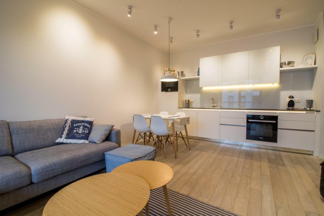 Nadmorski Dwor Wood Apartment 格但斯克 外观 照片